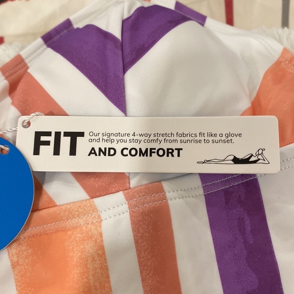 NWT Cupshe Women’s one piece striped swimsuit suit with 4 way stretch fabric - Picture 4 of 5